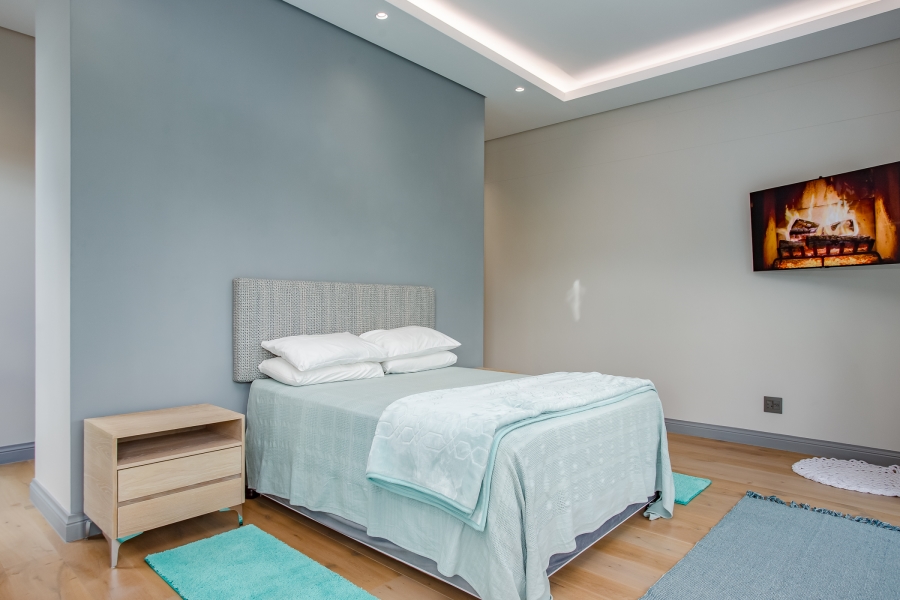 4 Bedroom Property for Sale in Val De Vie Estate Western Cape